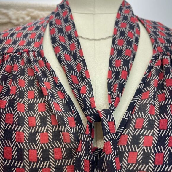 OU Chiffon L/S Sheer Top - Picture 4 of 13